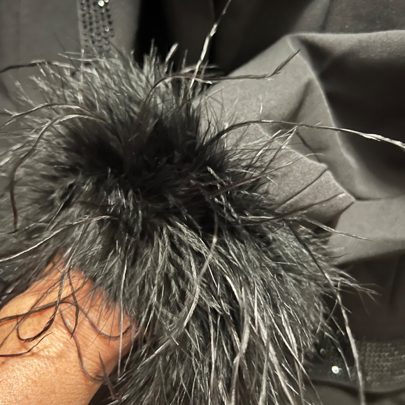 Embellished Feather Suit Set - Picture 9 of 13